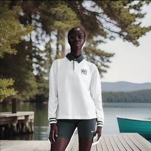Nike Sportswear Women's Essential Oversized Long-Sleeve W/Embroidered Logo Polo
